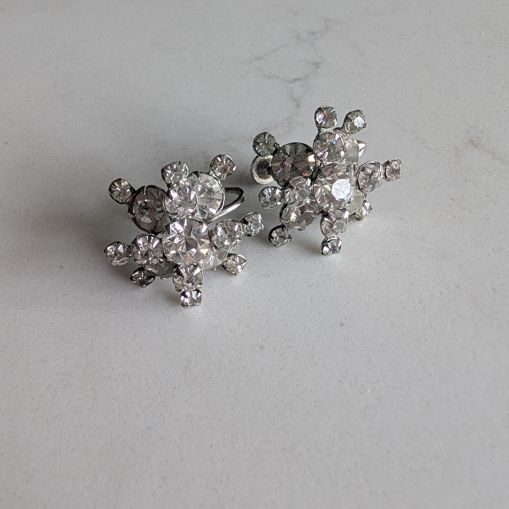 Vintage Screwback Starburst Snowflake Earrings - Picture 2 of 9